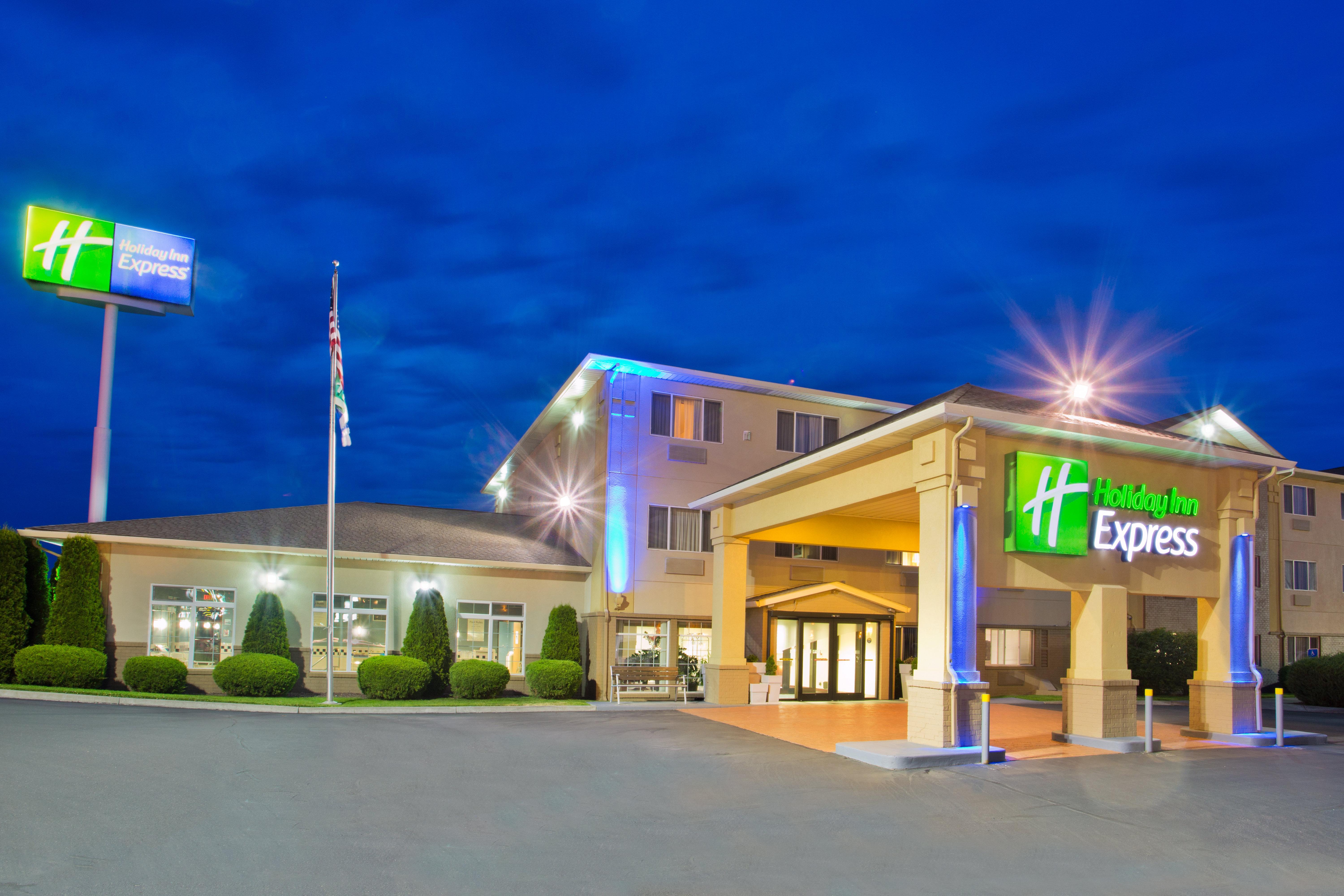 Holiday Inn Express Pendleton Exterior photo