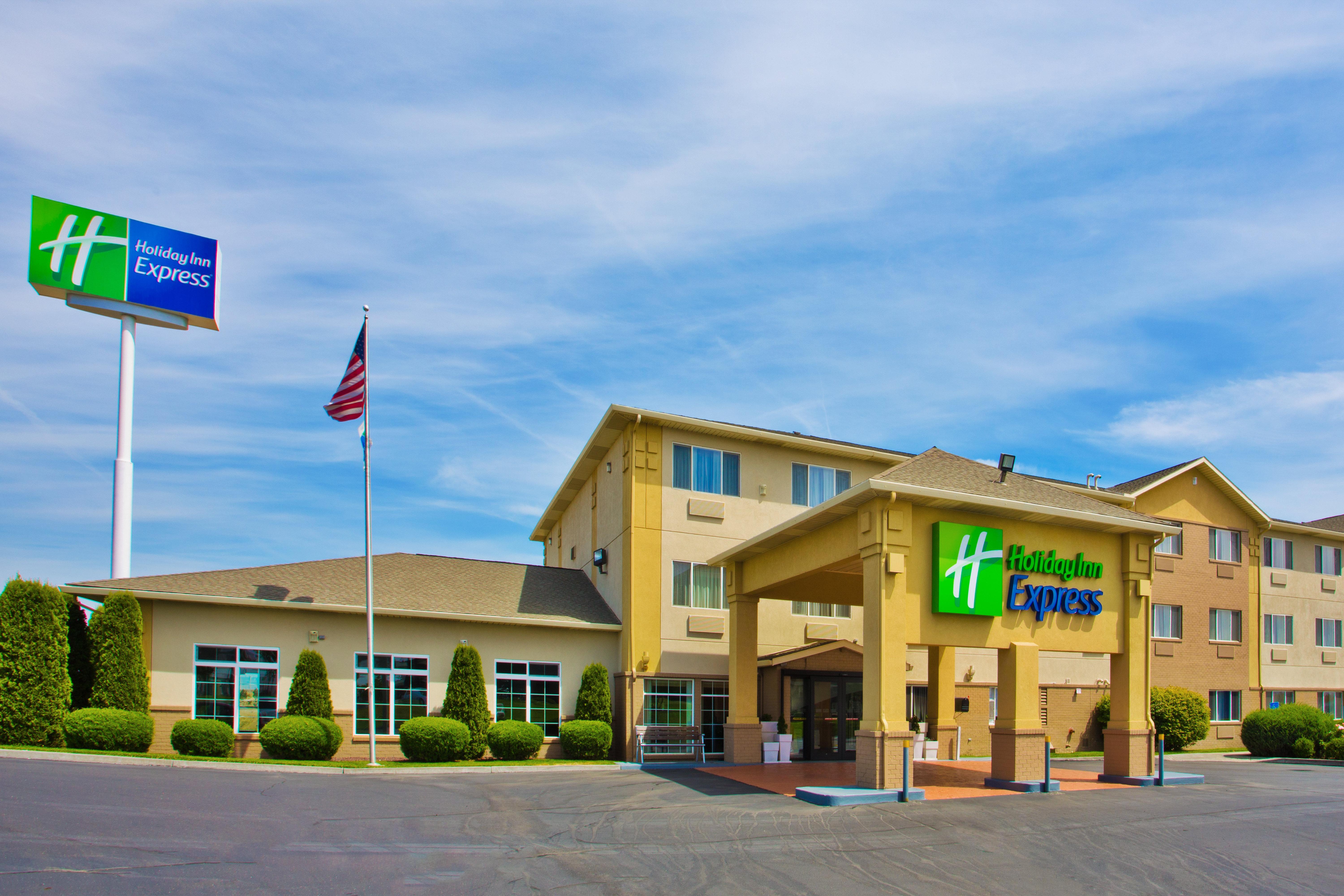 Holiday Inn Express Pendleton Exterior photo